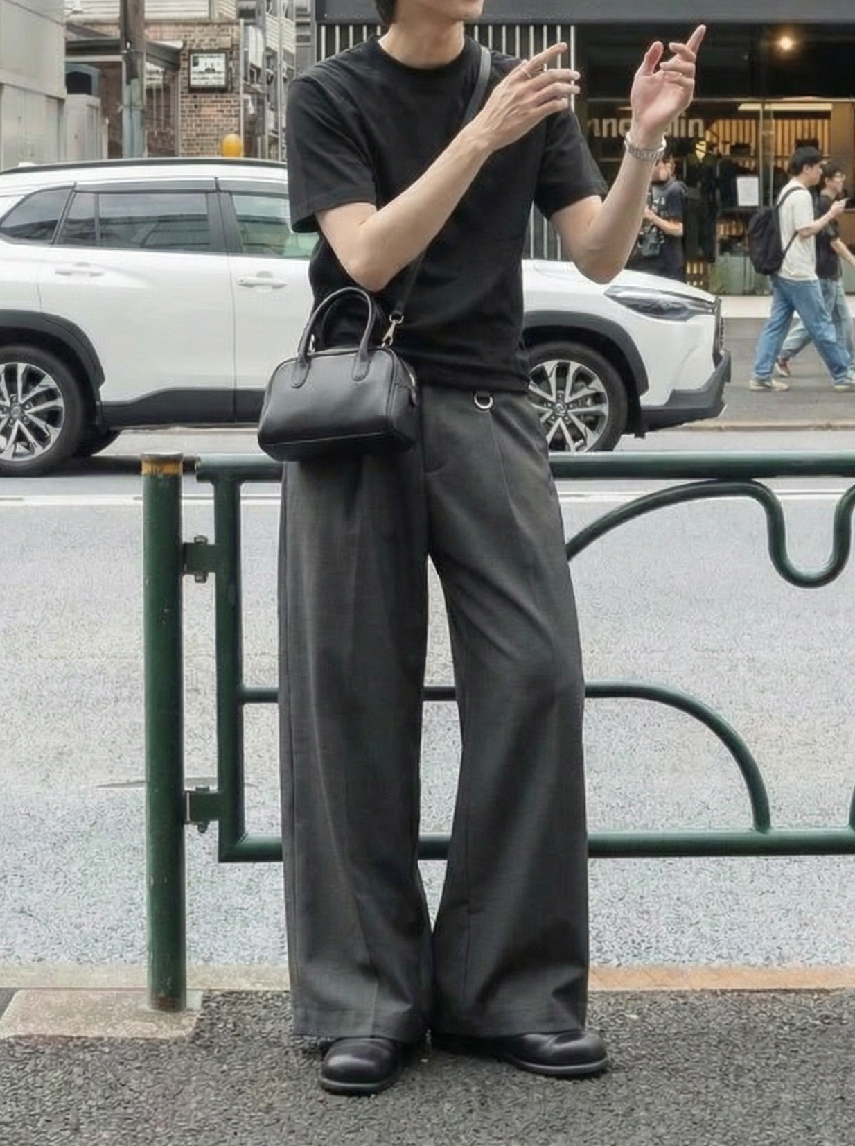 サイドベルト・ワイドタックスラックス