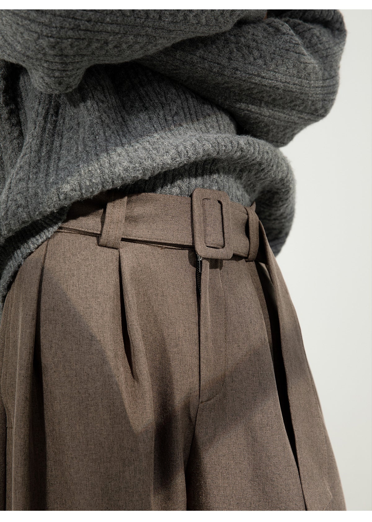 ベルテッドワイドストレートパンツ