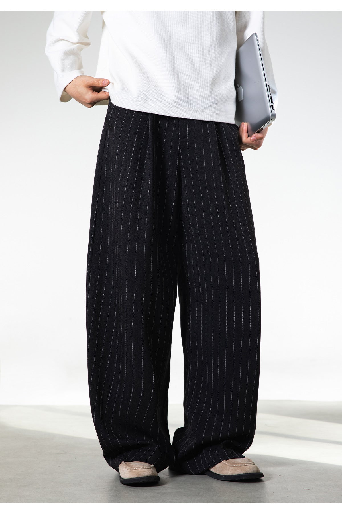 ピンストライプ・ワイドタックスラックス