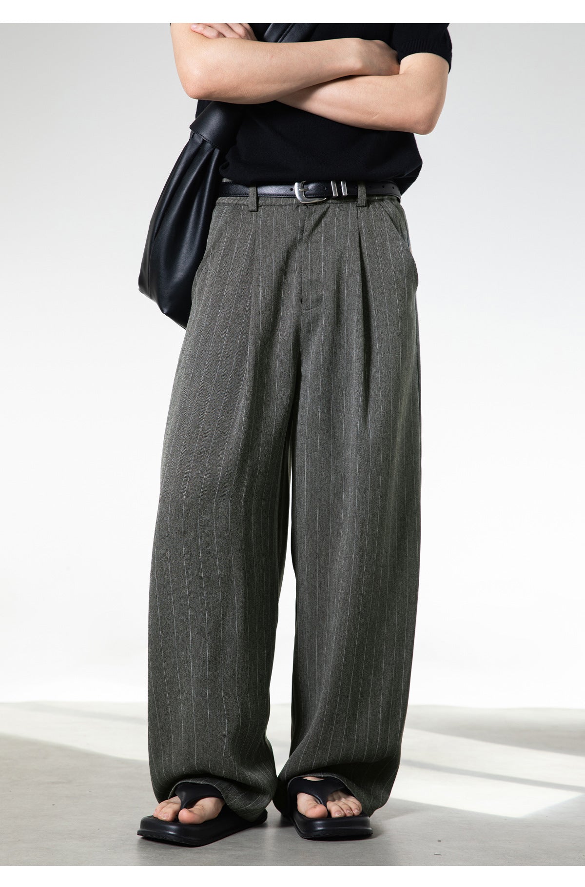 ピンストライプ・ワイドタックスラックス